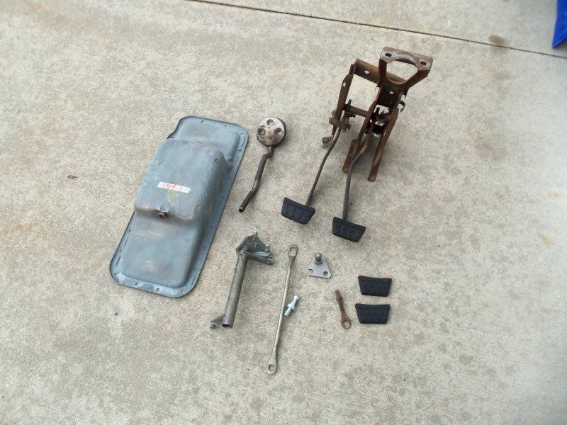 62 Clutch, break pedal & oil pan  (2).JPG