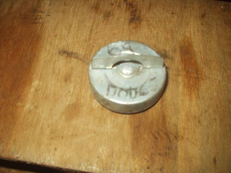 620 gas cap.JPG