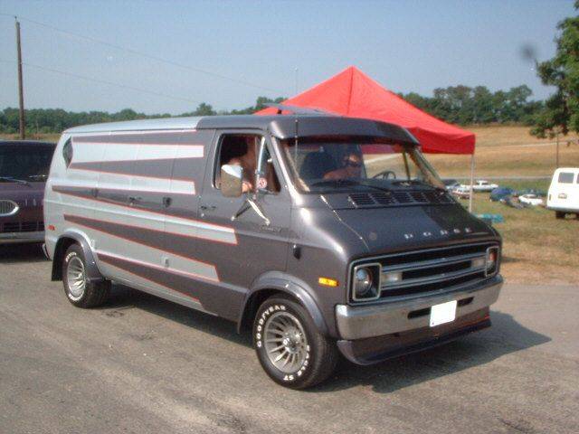 62efe974875deb8db00f7a0ecd08b0eb--dodge-van-chevy-van.jpg