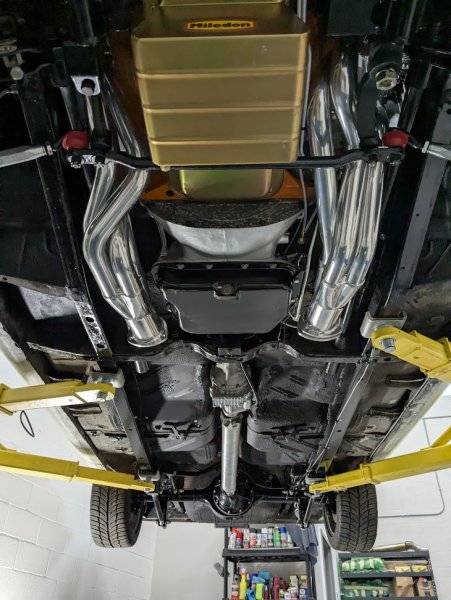 63 440 wagon underside.jpg