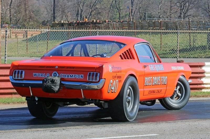 65 Mustang AFX Russ Davis Ford Gas Rhonda #2 mag. Ford Muscle.jpg