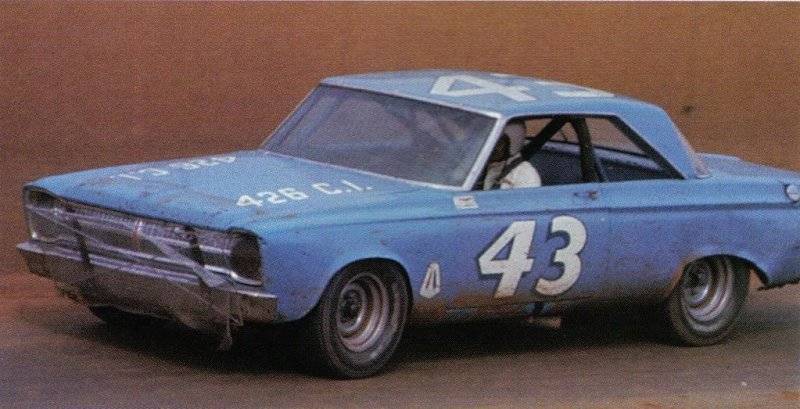 65 Petty Plymouth.jpg