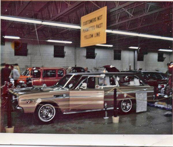66 Coronet Wagon (8).jpg