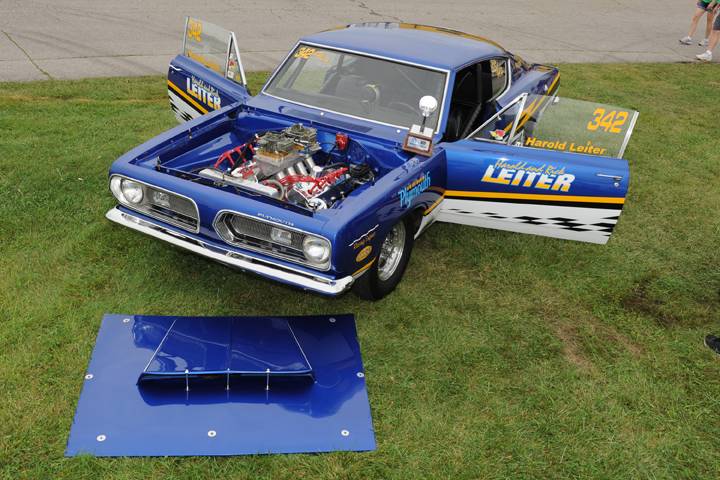68 Barracuda Hemi SS-AH BO29 Harold Leiter (2).jpg