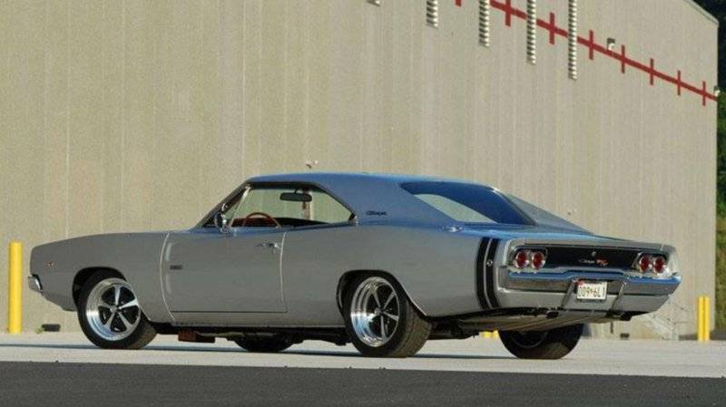 68 Charger Hemi 426ci A-4 Silver.jpg