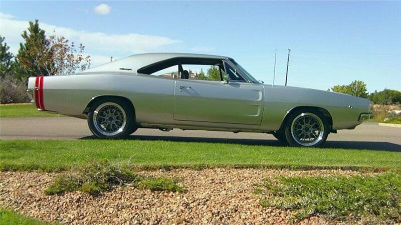 68 Charger RT-GTS Pro-Touring AA-1 Silver w-red strip #2.jpg