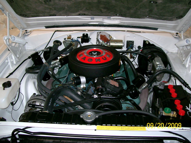 68 Coronet RT Engine 2.jpg