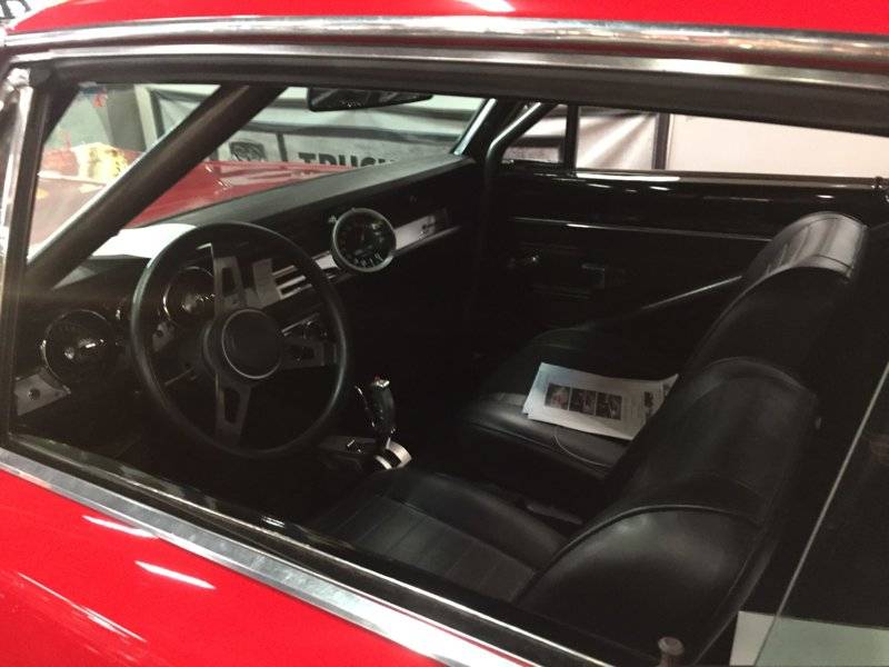 68 cuda interior.jpg