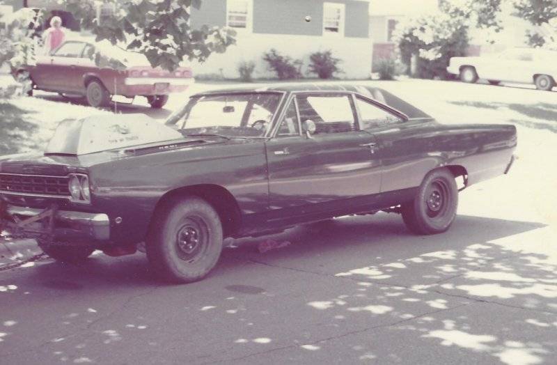 68 Hemi Road Runner 1.jpg