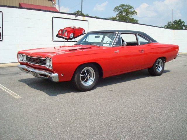 68 Roadrunner 426 Hemi 4 spd red clone #1.jpg