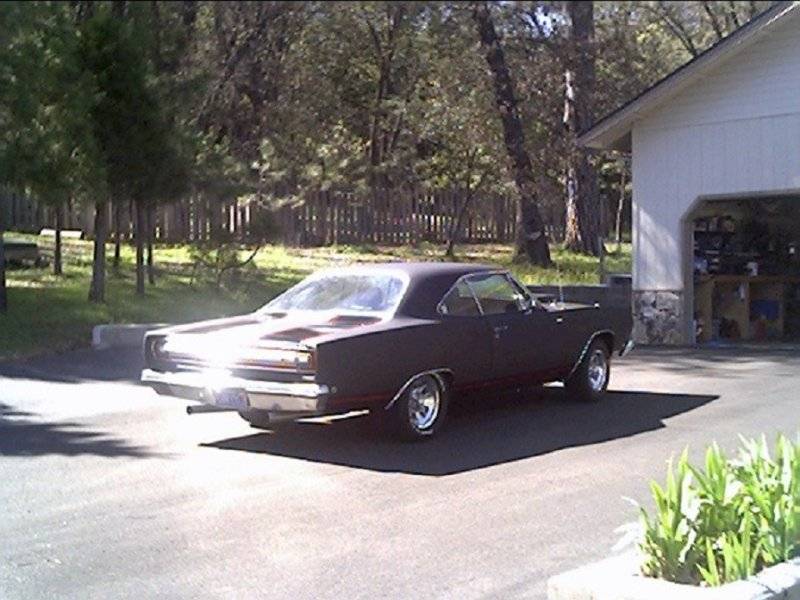 68 RR #12 Driveway rear Apr 26 2011.JPG
