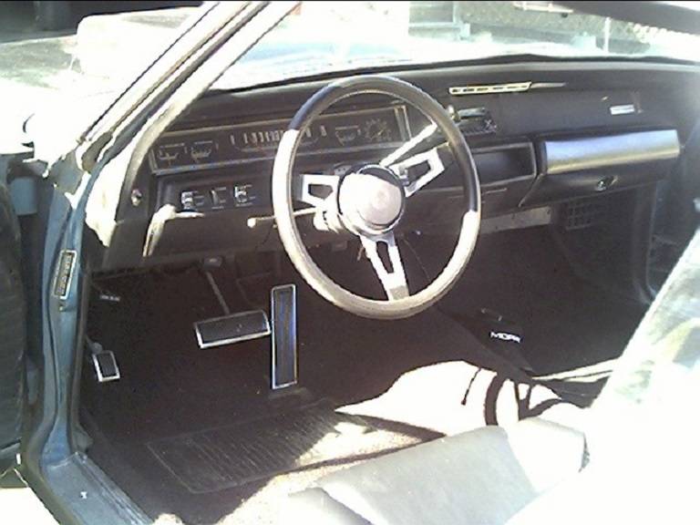 68 RR #20 Driveway Interior dash ds Apr 26 2011.JPG