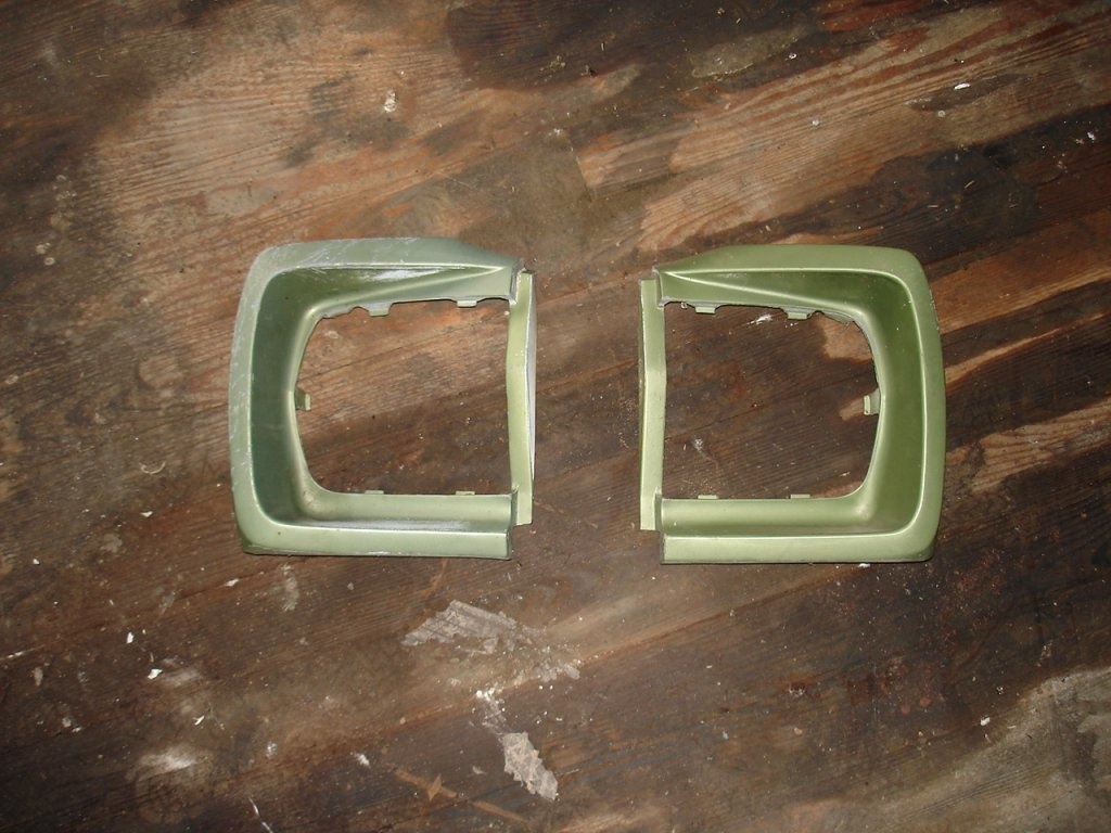 ' 68 Satellite taillite housings.JPG