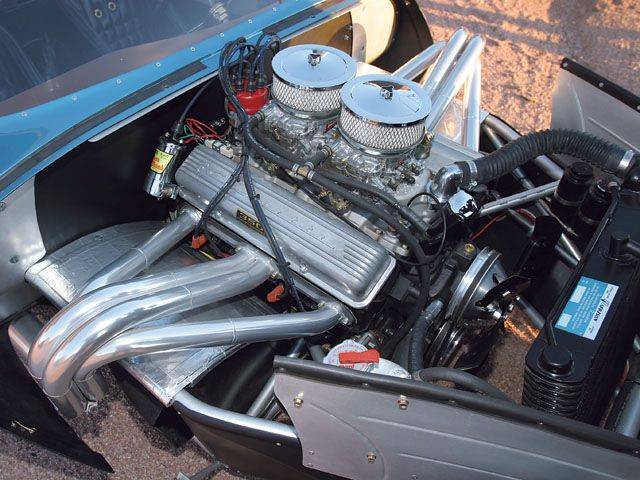 68 Super Cheetah engine bay Chevrolet.jpg