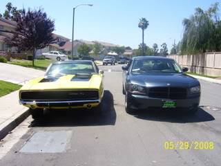 6808charger001.jpg