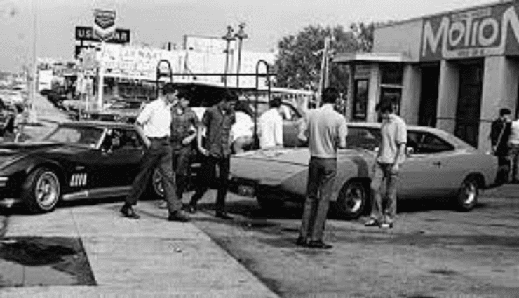 69 Baldwin Motion Dealership 1969 Daytona & L88 Vette.png