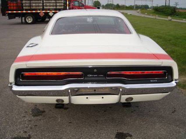 69 Charger 500 Hemi White red stripe #4.jpg