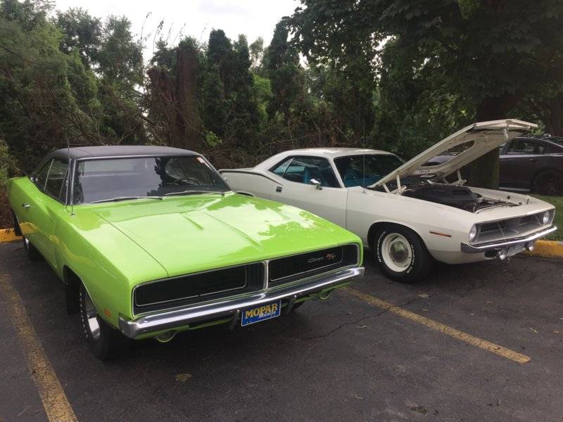 69 charger, 70 cuda.jpg