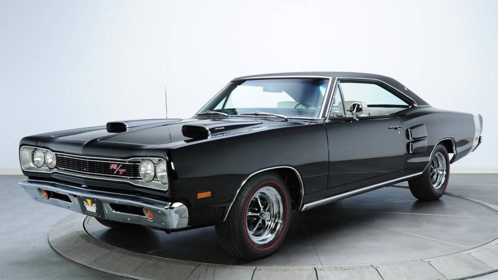 69 Coronet RT 440 call outs on the scoops black.jpg