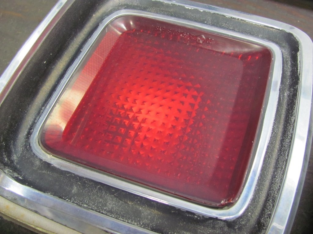 69 GTX Satellite tail lense 002.jpg
