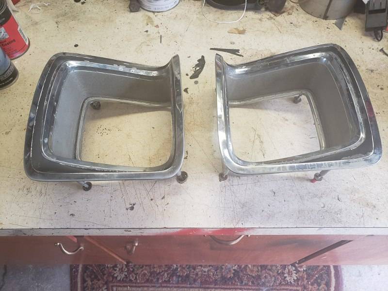 69 GTX Tail LIght Bezels Front. (800x600).jpg