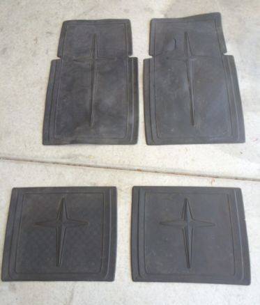 69_LA_110929_RS23_FLOOR MATS.jpg