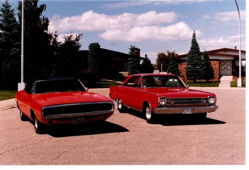 70 Charger, 66 Sattelite.jpg