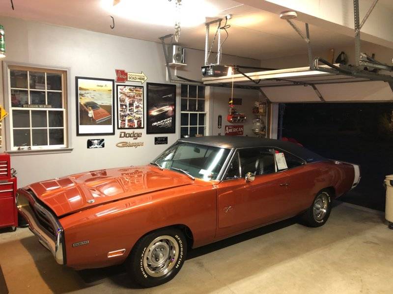 70 Hemi Charger.jpg