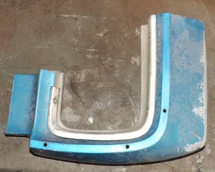 70 plymouth gtx rr sat fender mold.jpg