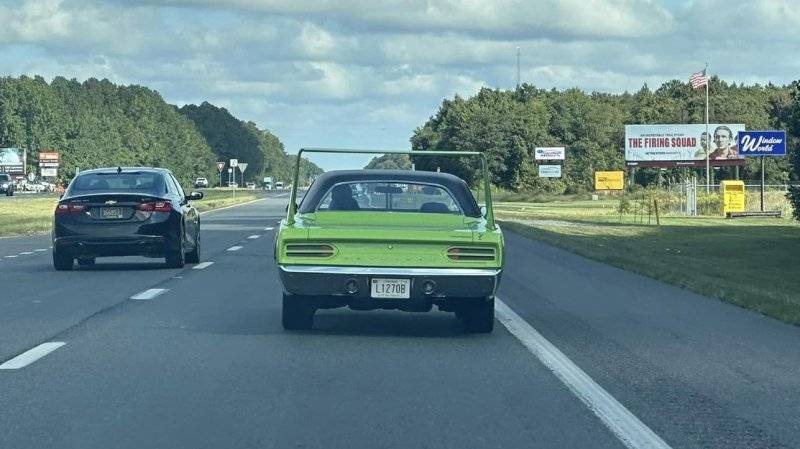 '70 Plymouth Road Runner Superbird (55).jpg