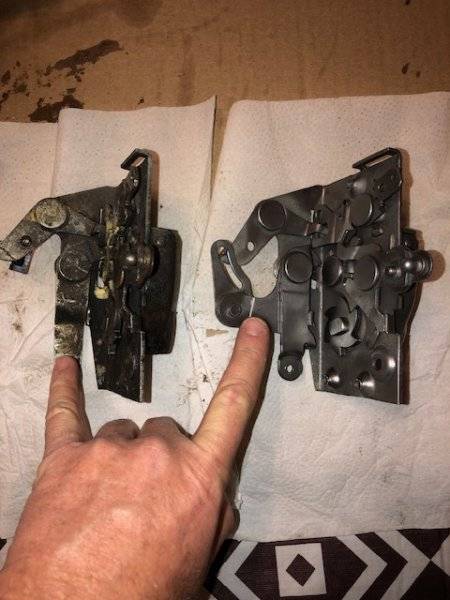 70 Road Runner Latch 2nd set side by side.jpg