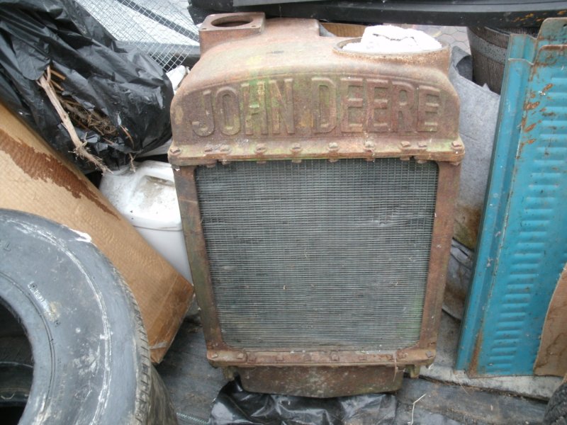 70 RR Heat Ducts JD Raditor Model A 004.JPG