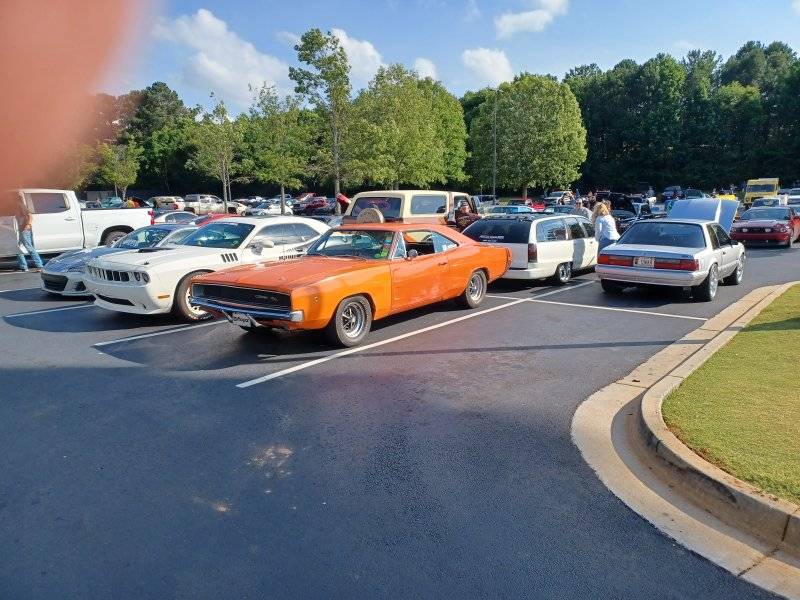 70bigblockdodge.jpg