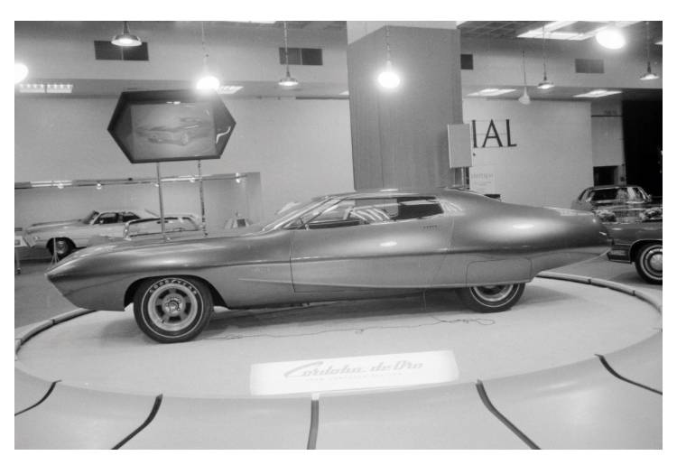 70chryslercordobad'oro3.jpeg