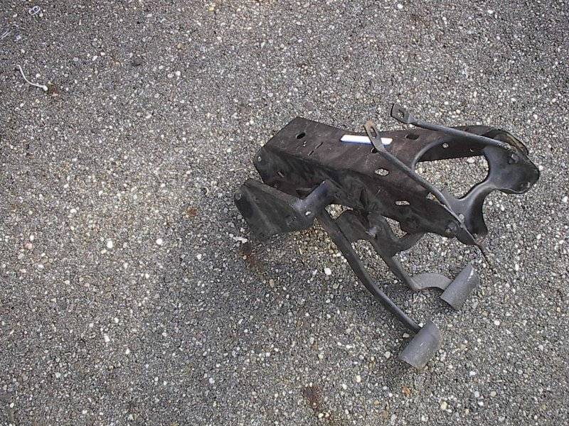 71 b body peddels.JPG