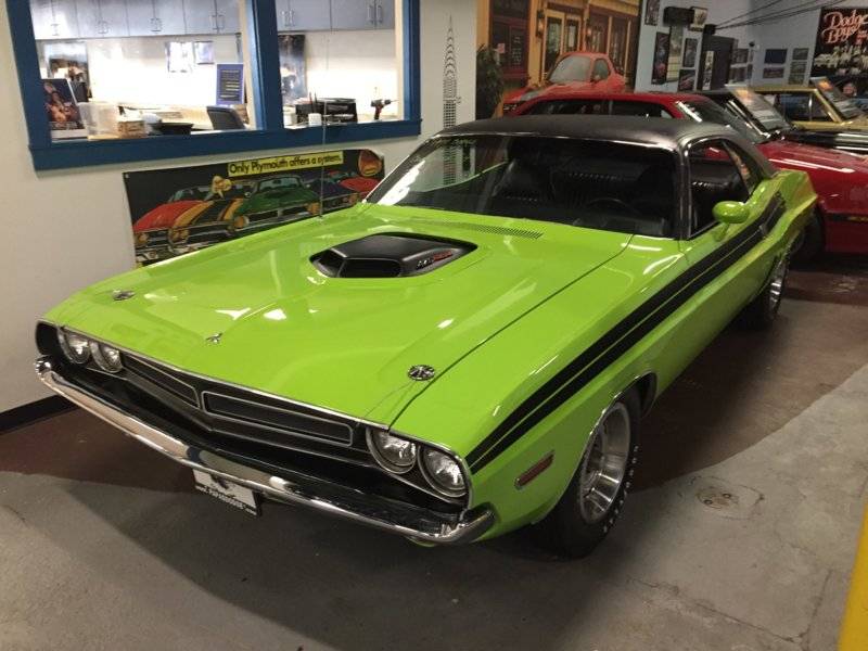 71 challenger.jpg