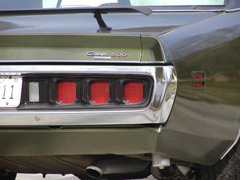 71-charger-500-up-close.jpg