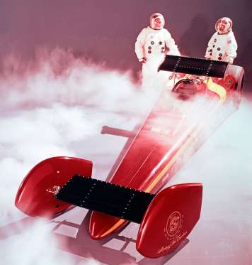 71 Dragster TF Wedge Shaped Streamliner Hemi Powered NASA guys.jpg