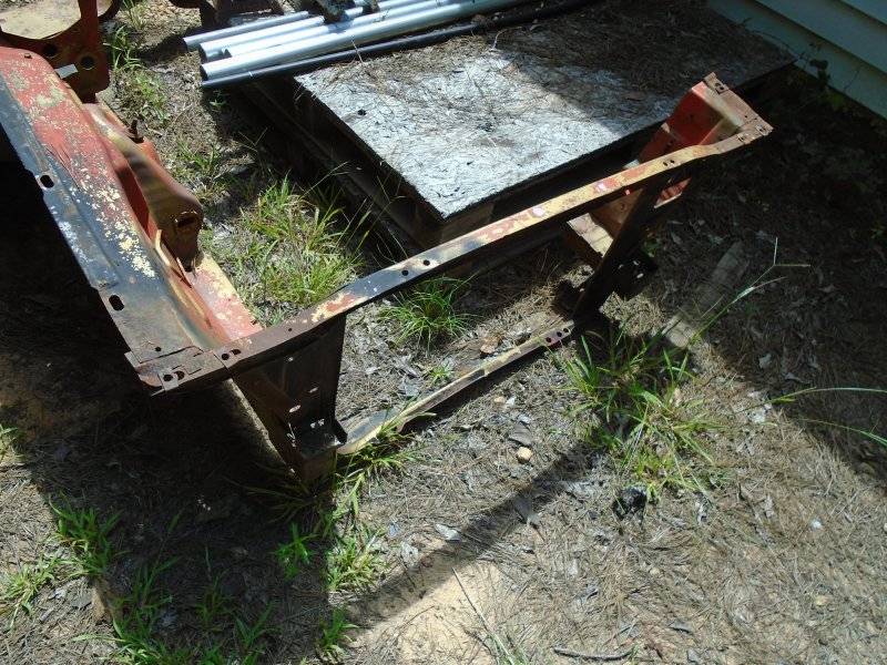 71 rr frame rail+ 008.JPG