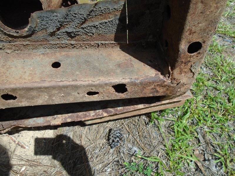 71 rr frame rail+ 014.JPG