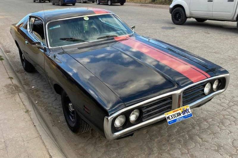 71charger-DGO-black9-01-rf.jpg