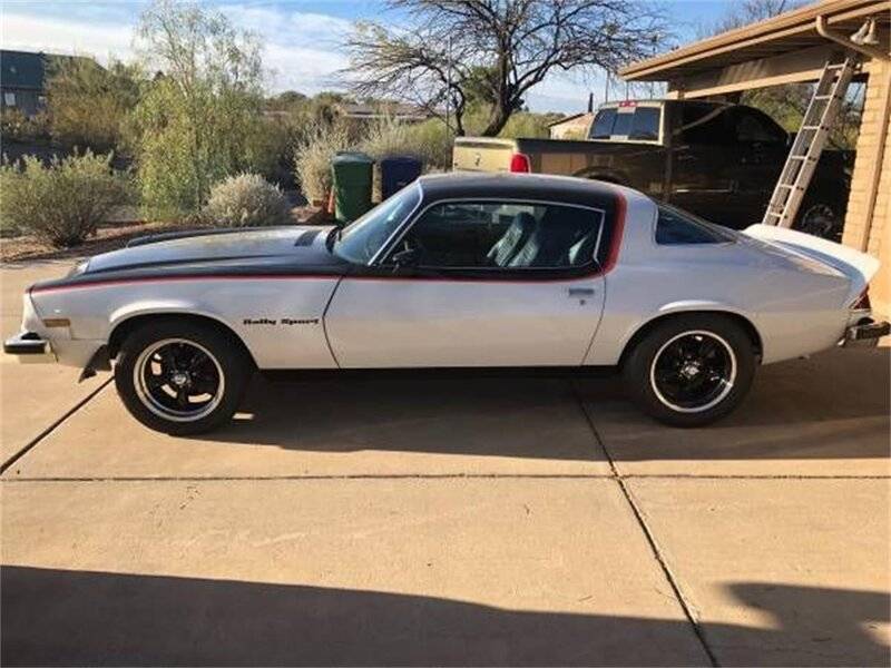 76 Camaro RS Black & white.jpg