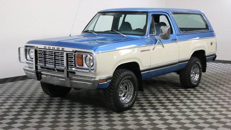 78 Ramcharger blue & white.jpg