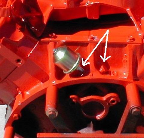 7962190-440oilsenderholes.jpg