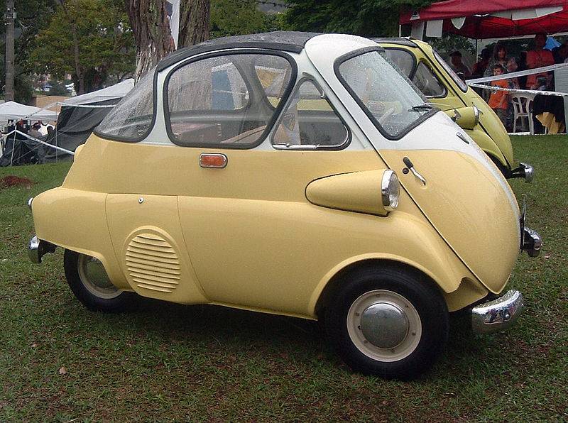 800px-Romi-Isetta_%C3%81guas_de_Lind%C3%B3ia.jpg