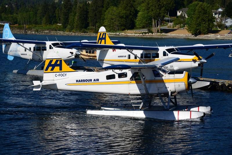 8103_C-FOCY%2520DHC2%2520Harbour%2520Air%2520YHS.jpg