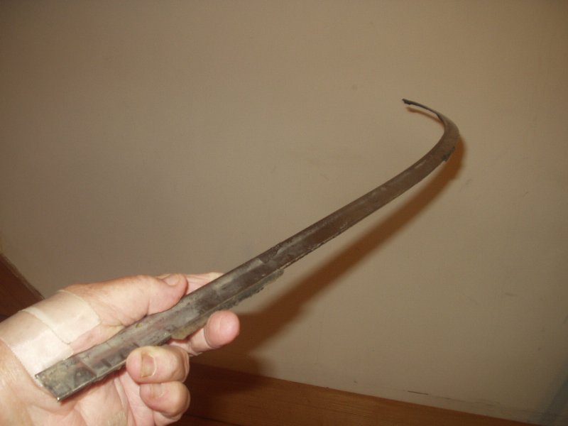 815  windshield molding.JPG