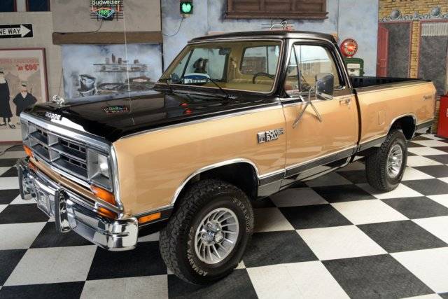 86 W-150 Power Ram Gold & Black from @Ghostrider 67.jpg