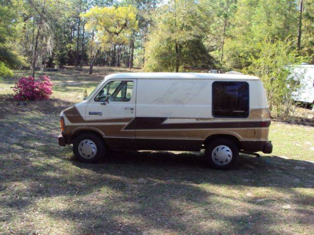 87-dodge-ram-van-150-custom-van-2.jpg