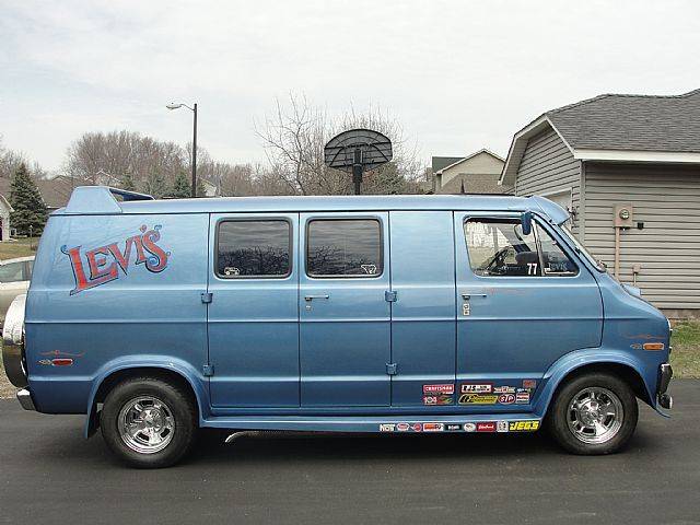 897cca5d4ed1b9710aaa8abafe250826--custom-vans-dodge.jpg